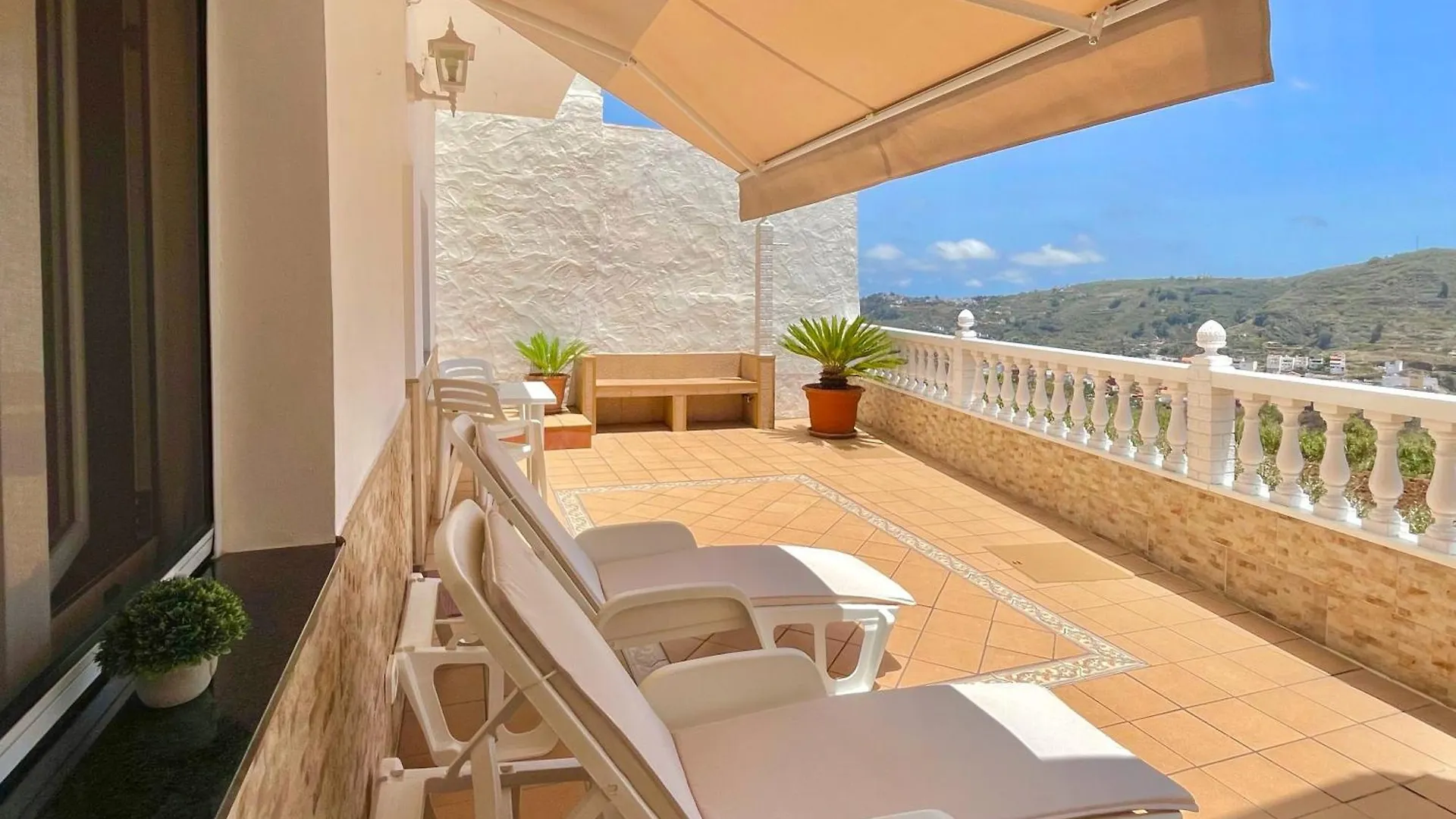 Casa Rosalía. Apartamento Con Vistas A La Montaña Teror España