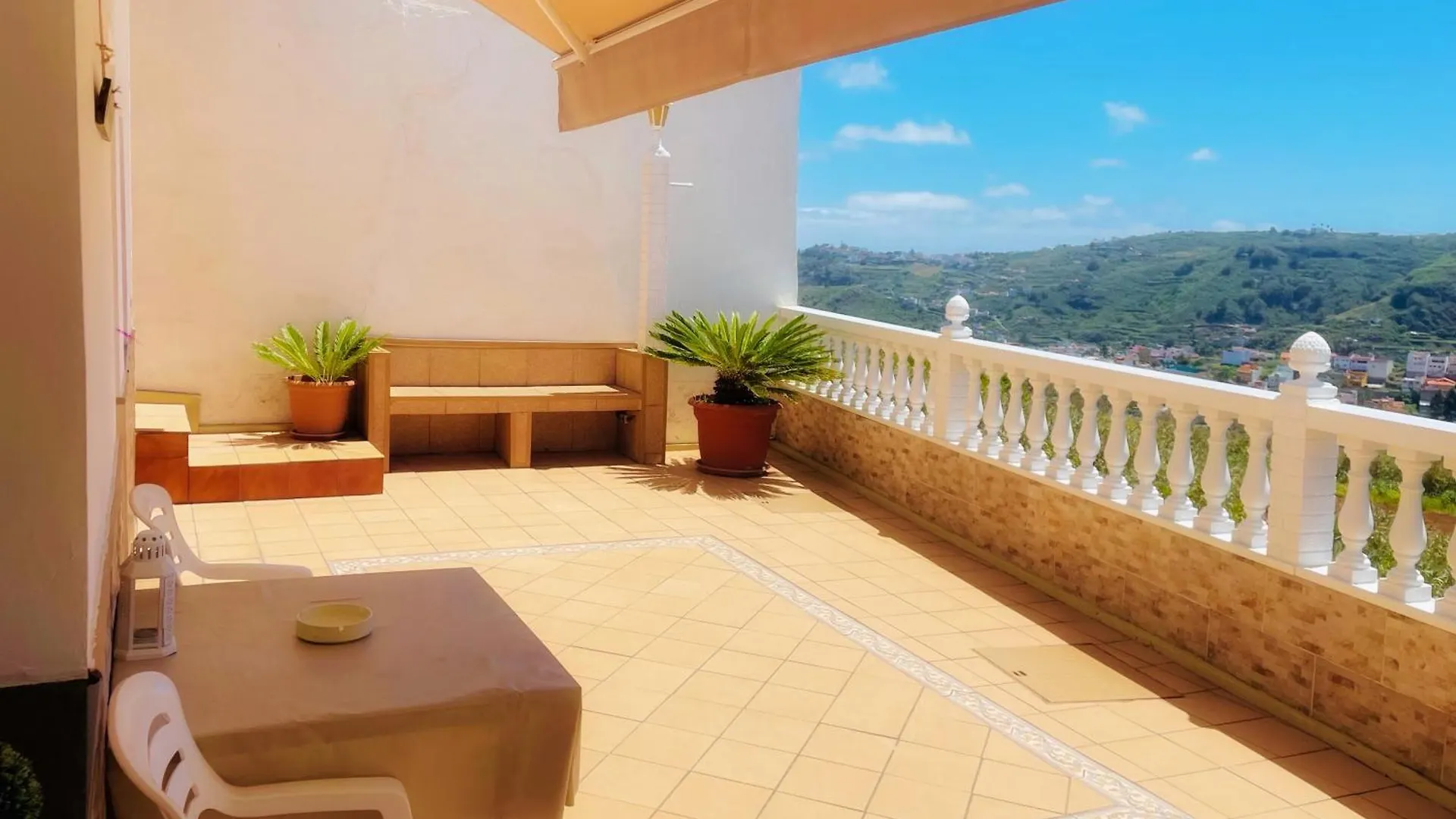 Casa Rosalía. Apartamento Con Vistas A La Montaña Teror 0*,  España